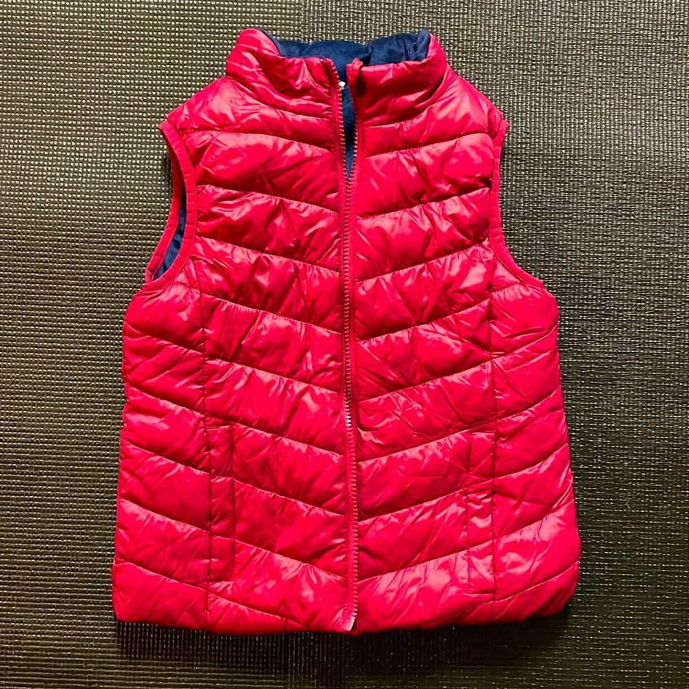 Girl’s reversible vest!